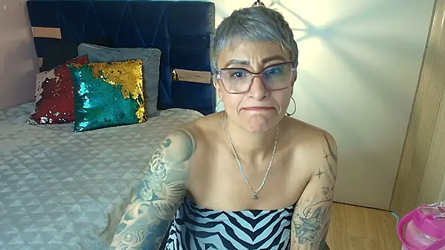 Charlotte__Gray Chat XXX in diretta