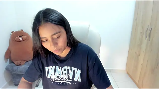 Ciara8 Adlı Modelin Canlı XXX Sohbeti