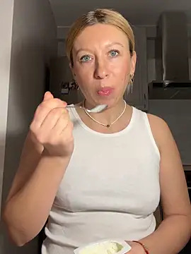 Kittie_Valentine 라이브 XXX 채팅