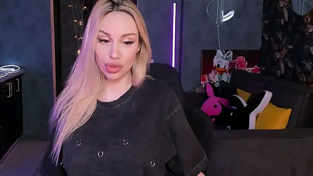 Blckmirrorr Adlı Modelin Canlı XXX Sohbeti