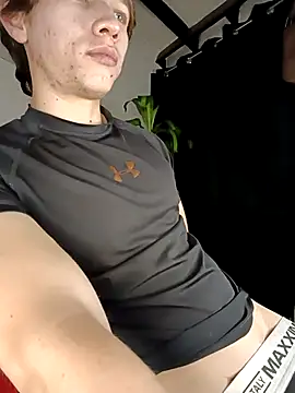 Show modela Logan_sixxer na web-kameri