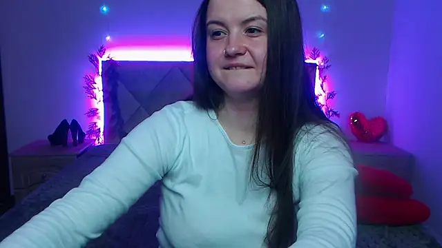 Chat +18 de MavkaCute ao vivo