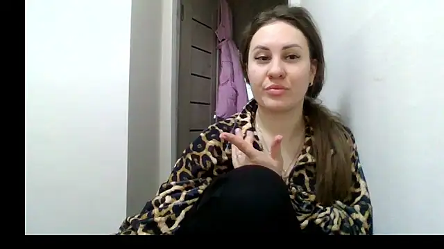 MeadowEyes Adlı Modelin Canlı XXX Sohbeti