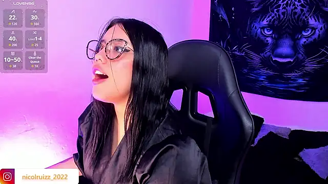 Nicolle_Ruizz: онлайн-секс-чат