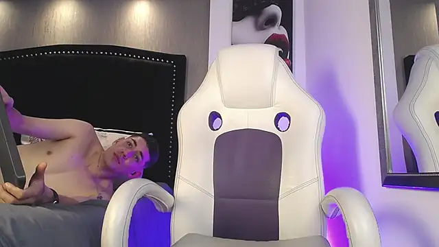 LoganFoster_ Chat XXX live