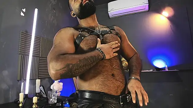 BeardAndrew Chat XXX live