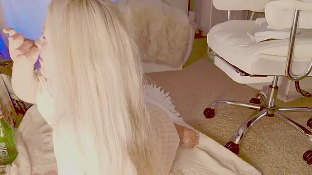 Talulaa: вебкам-шоу