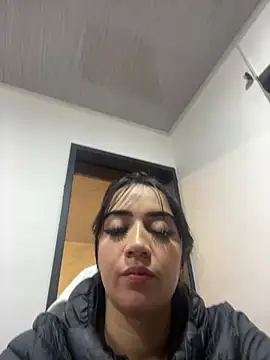 EmmyEvans1's Live XXX Chat