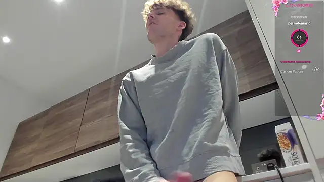 DominantAlex18 现场XXX聊天