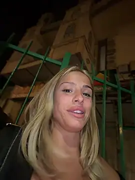 SophieVJ's Live XXX Chat