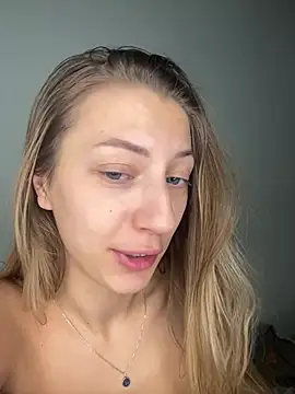 Show modela Katty_Betty na web-kameri