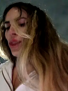 Cata_city1106 élő XXX-chatje