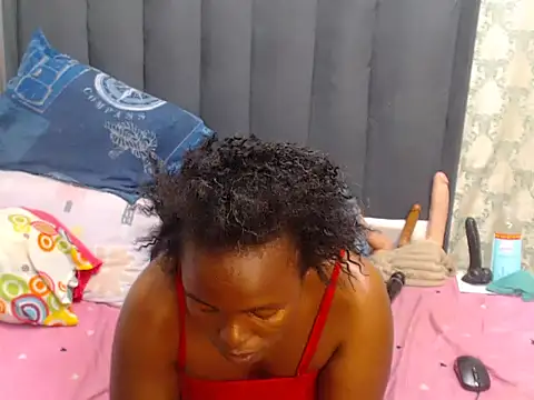 SwaziBeautyのライブXXXチャット