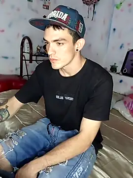 themaykiin18: онлайн-секс-чат