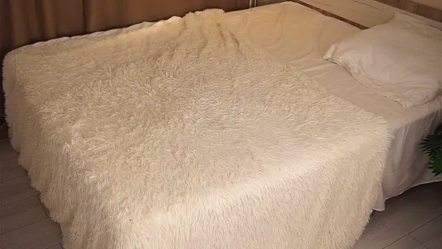 DejaMervis' Webcam Show