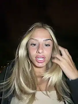 Chatroom XXX en direct de SophieVJ