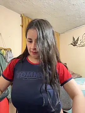 latinfemale: онлайн-секс-чат