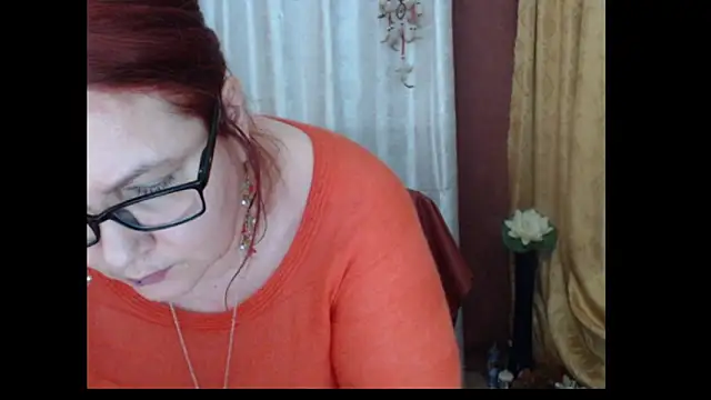 PlayfullMature Live XXX Chat