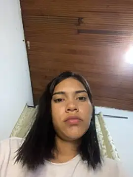 Chatroom XXX en direct de valeriah_7