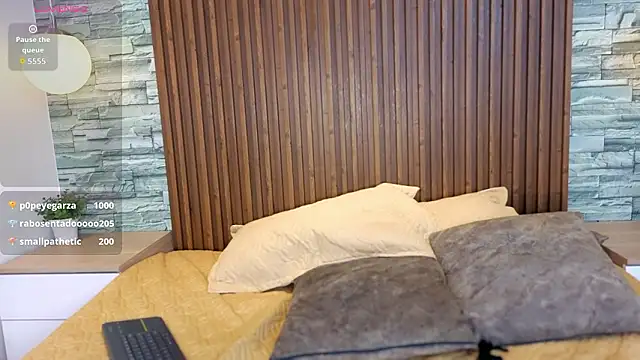 Pau_Johnson_: απευθείας συνομιλία ΧΧΧ