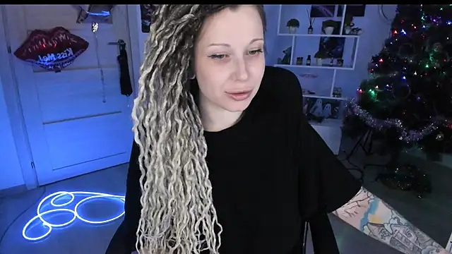 HoneySallyMoore 即時 XXX 聊天