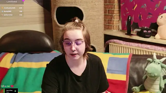 GamerGirl_Eve Adlı Modelin Canlı XXX Sohbeti