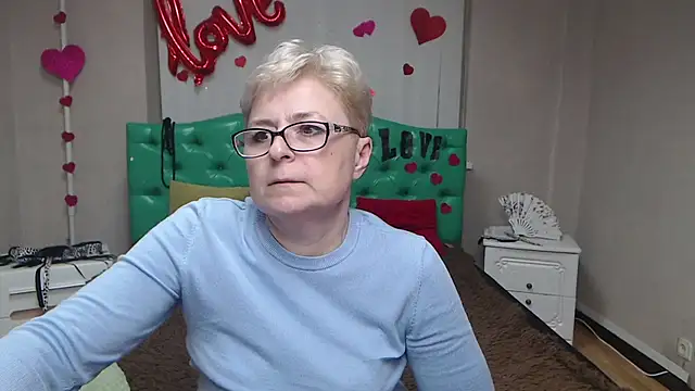 Онлайн чат XXX EmiliaGree