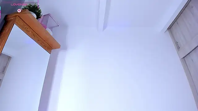 Chat +18 de Niky_Vega ao vivo