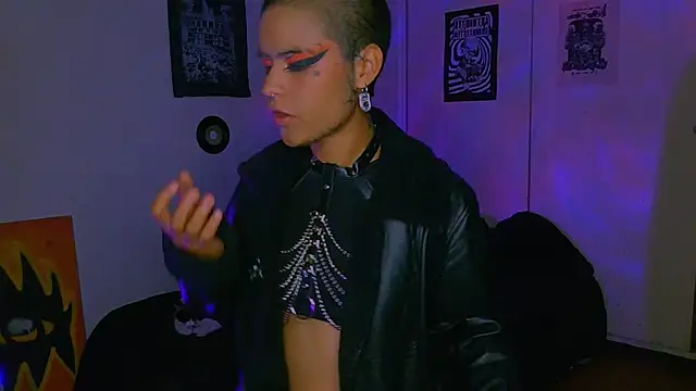 XXX chat uživo modela alex_one888