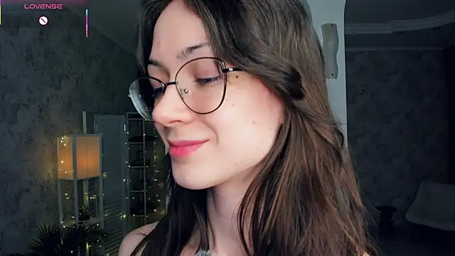 ReneeLippeatt Adlı Modelin Canlı XXX Sohbeti