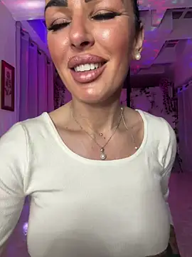 SofiaaMariaのライブXXXチャット