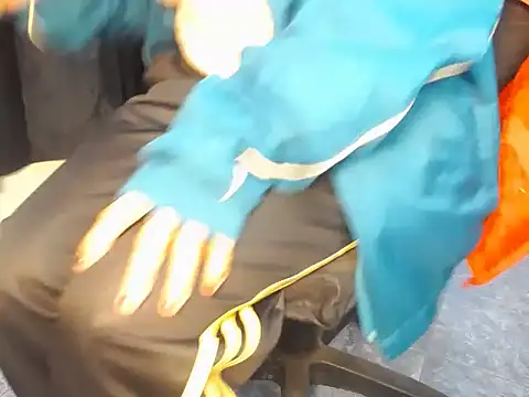 Tiff_Dirty69  のライブXXXチャット