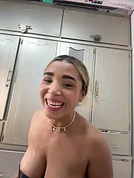 vennuss19: онлайн-секс-чат