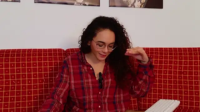 Taylor_Tina Live XXX-chat