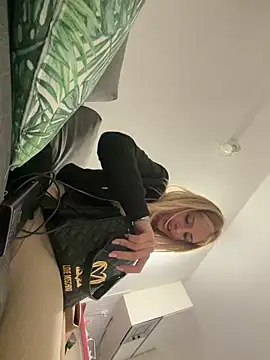 SophieVJ's Live XXX Chat