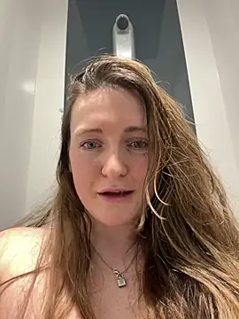 BustyBonnieUK 웹캠 쇼