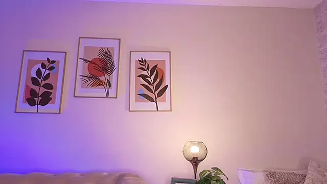 Chat +18 de DahianaWalcott ao vivo