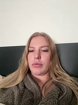 Chloemillerrxx webcam show