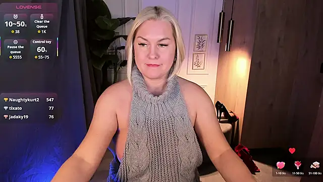 YolandaKiss élő XXX-chatje