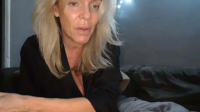 LadyMissNipsnLipsn Webbikameraesitys