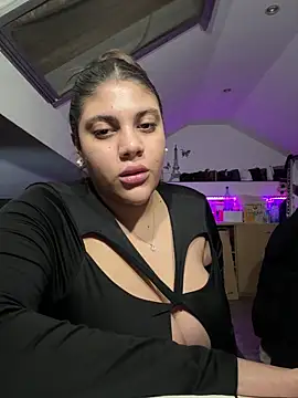 MinaKhalinan Webbikameraesitys