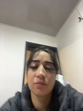 EmmyEvans1 Adlı Modelin Canlı XXX Sohbeti