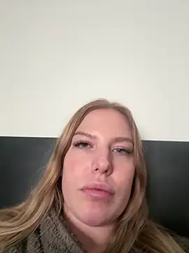 Chloemillerrxx webcam show