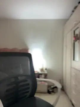 Emmily_19's Live XXX Chat