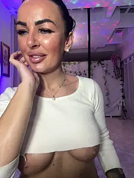 Chat +18 de SofiaaMaria ao vivo