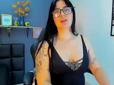 eliza_pink24 Webcam Show