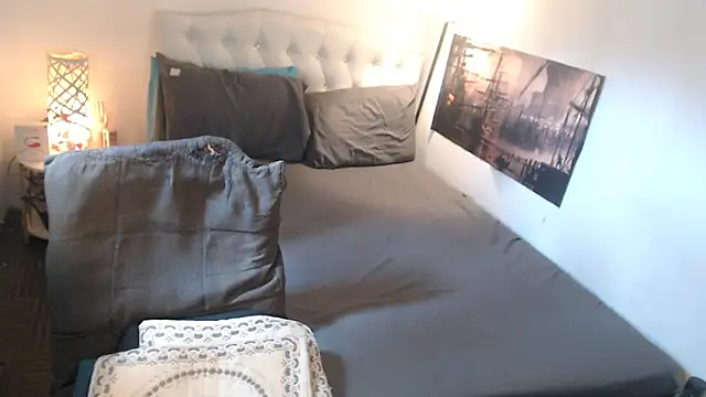 NinaDOM4CUMのウェブカメラショー