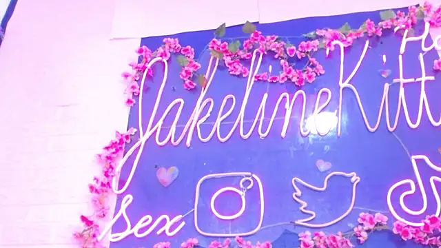 JakelineKitty – Naživo XXX chat