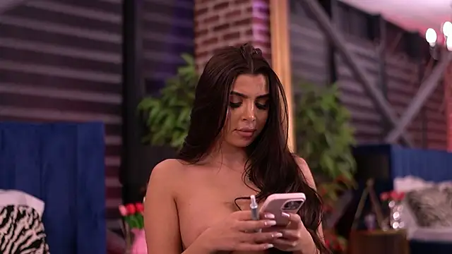 Chat XXX en directo de NicoleCellini