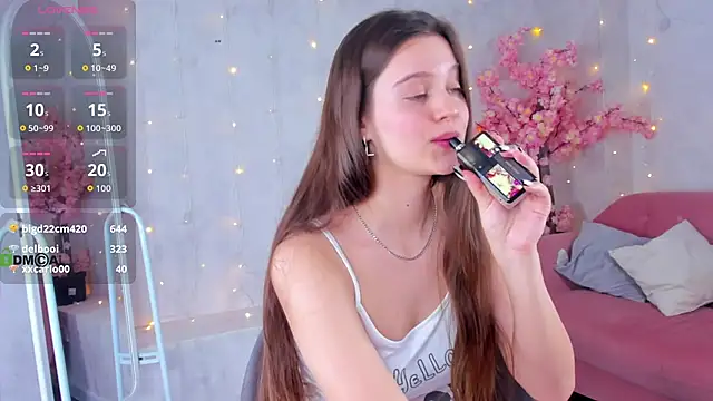 Онлайн чат XXX Renesmy_Black